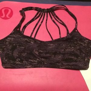 NWT LULULEMON Lighten Up Bra: Rip Wave Purple